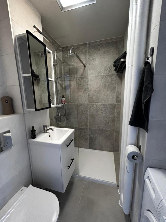 Sky Apartment Comfy Suite Pereca Varsó Kültér fotó