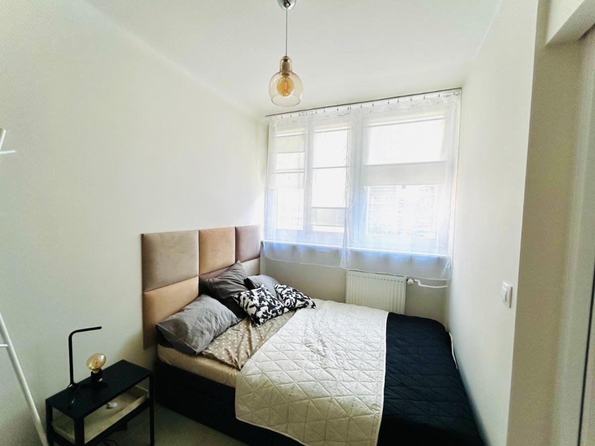 Sky Apartment Comfy Suite Pereca Varsó Kültér fotó
