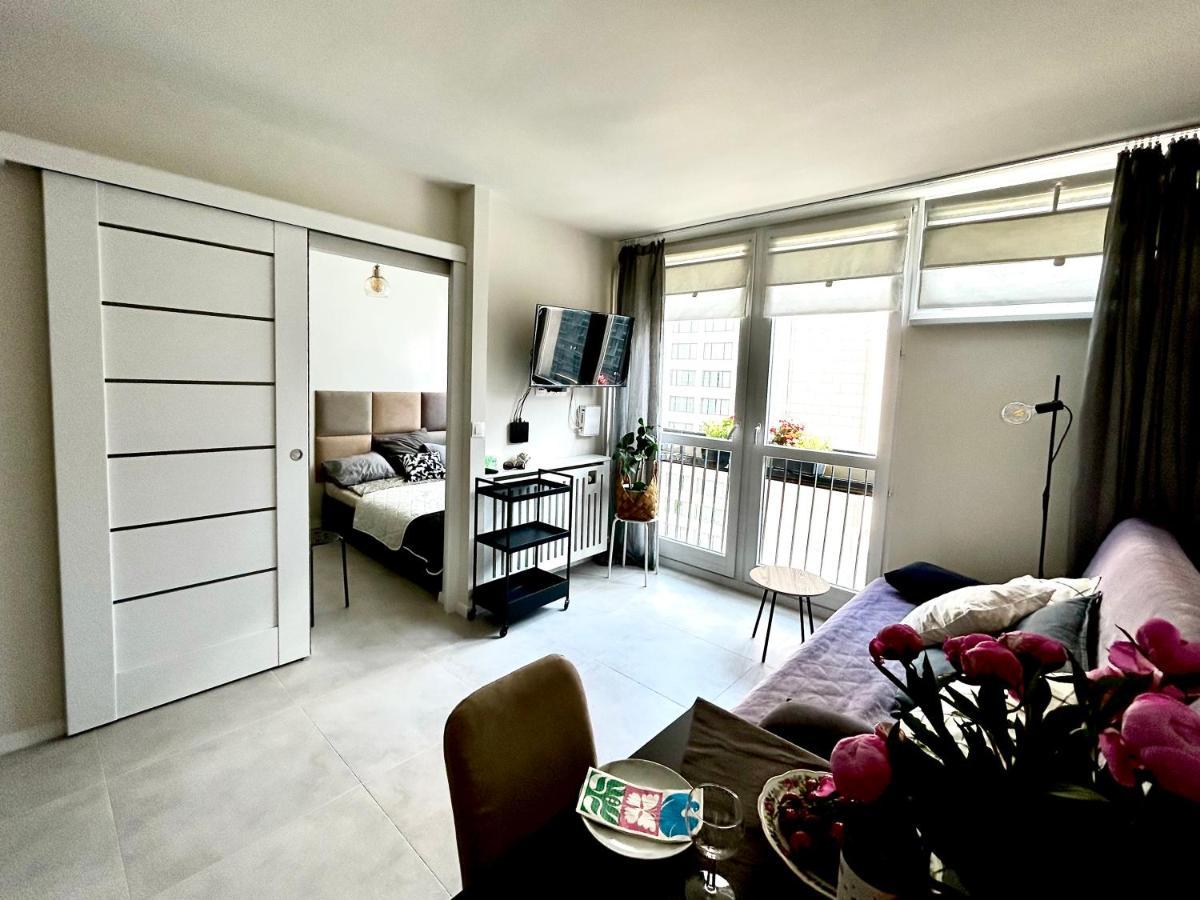Sky Apartment Comfy Suite Pereca Varsó Kültér fotó